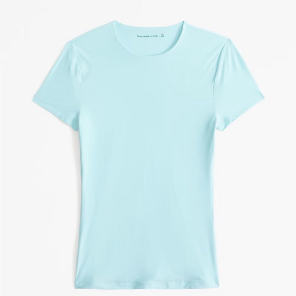 Soft Matte Seamless Tuckable Baby Tee